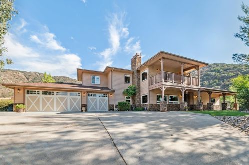 6433 Dehesa Rd, El Cajon, CA 92019-1704