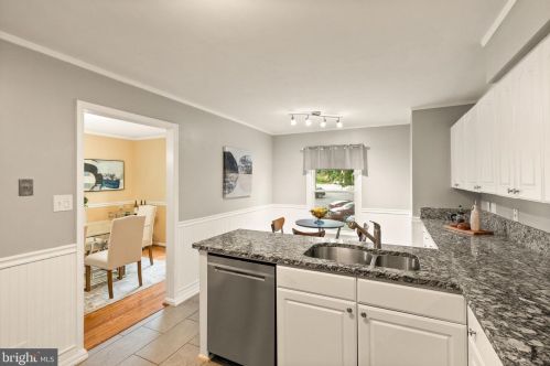 7223 Olde Lantern Way, Springfield VA  22152-3568 exterior