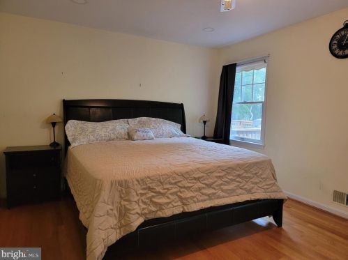 13501 Highland Farms Ct, Nokesville VA  20181-2811 exterior