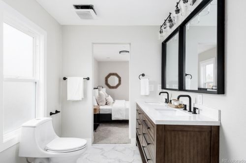 645 Newton St, Denver CO  80219-2631 exterior