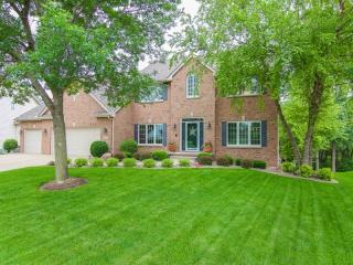 15215 Woodcrest Dr, Des Moines, IA 50325-7919
