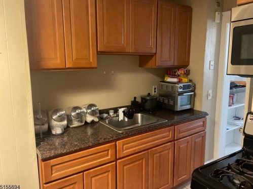 523 2nd Ave, Roselle NJ  07203-0010 exterior