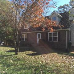 606 Fox Ridge Dr, Clarksville, TN 37042-5461