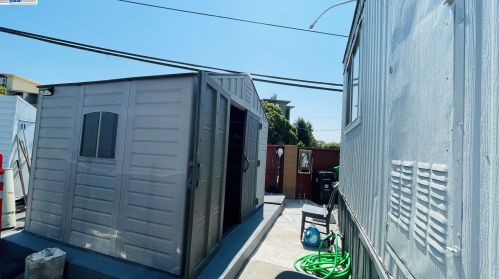 747 Lewelling Blvd, San Leandro CA  94579-2445 exterior