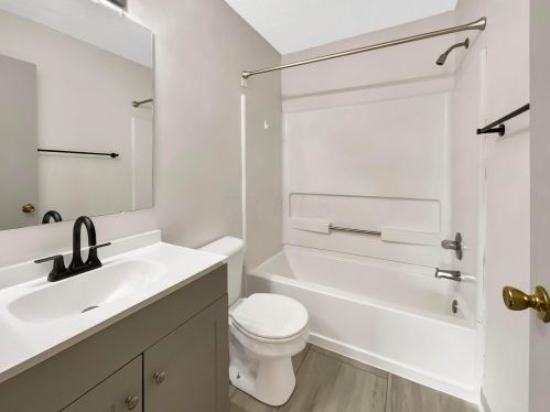 401 Lockmead Dr, Pataskala OH  43062-7333 exterior