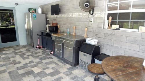 17639 Palamino Lk Dr, Dade City FL 33523-1949 exterior