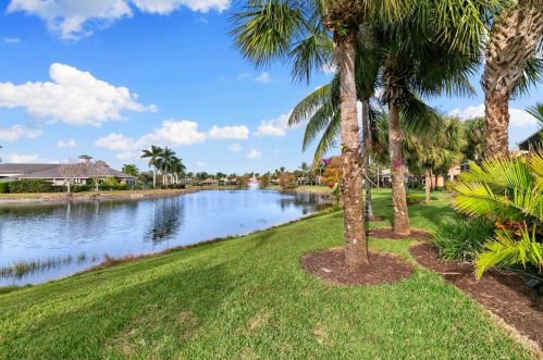 14255 Manchester Cir, Naples FL  34114-7221 exterior