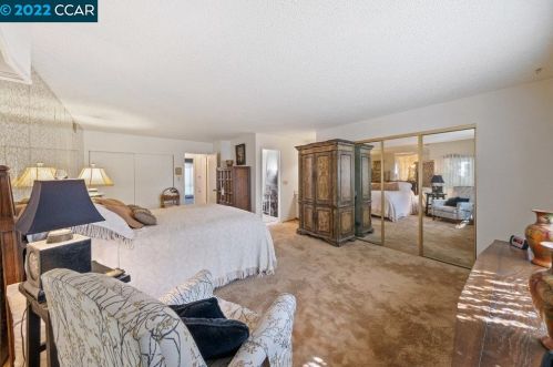 975 Kilkenny Way, Pinole CA  94564-2717 exterior