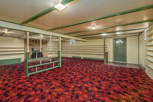 1702 Ridge Rd, Jeannette PA  15644-9794 exterior