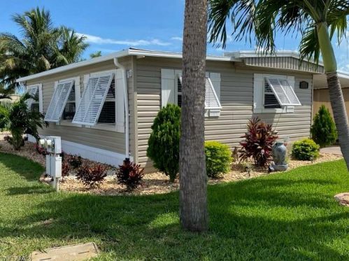 11261 Bayside Blvd, Fort Myers Beach, FL 33931-3183