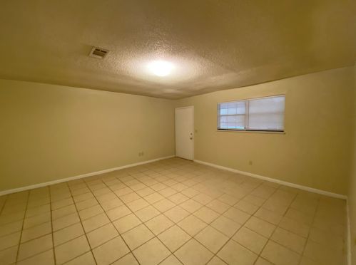 1064 20th St, Defuniak Springs FL  32433-1554 exterior