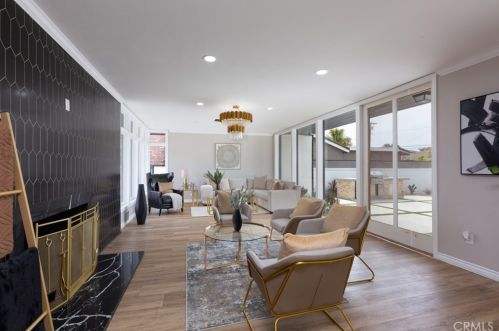 3841 Pacific Ave, Long Beach CA  90807-3227 exterior