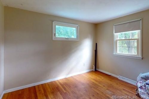 43 James St, Colchester CT  06415-1118 exterior