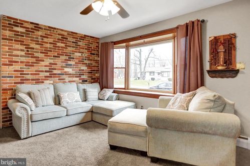 118 Hall Rd, Shoemakersville, PA 19555-1106