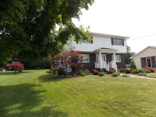 245 Slocum St, Wilkes Barre, PA 18704-2944