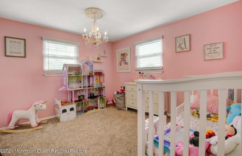 10 Calvin Ct, Old Bridge NJ  08857-2147 exterior