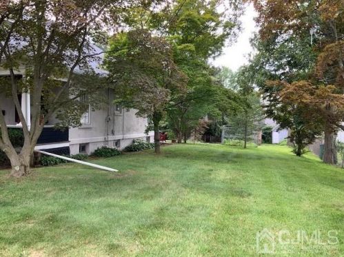 39 Sunset Ave, Old Bridge NJ  08857-1230 exterior