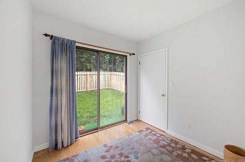 14 Boulder Rdg, Danbury CT  06811-3144 exterior