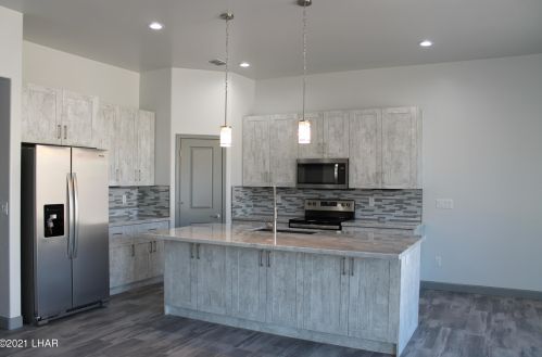 24 Tiburon Ln, Lake Havasu City AZ  86403-6038 exterior