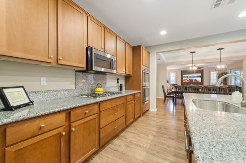36266 Waxen Rd, Lake Elsinore CA  92532-2565 exterior