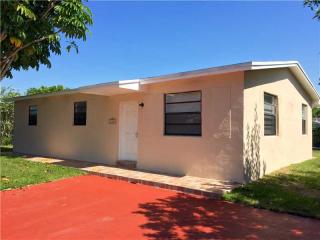 11602 136th Ter, Miami, FL 33176-6259