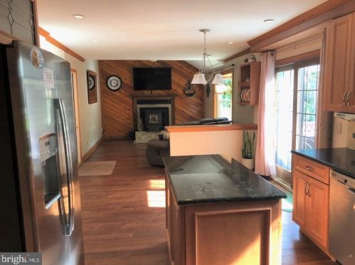 1331 Westminster Dr, Downingtown PA  19335-3652 exterior