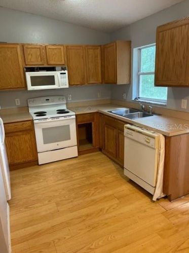 1360 17th St, Orange City FL  32763-2523 exterior