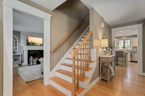 4 Park Ave, Plymouth, MA 02360-3861