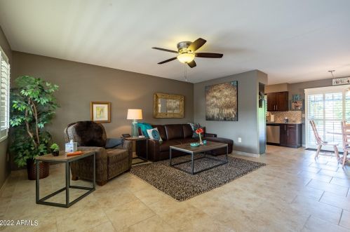 9916 Cameo Dr, Sun City, AZ 85351-2335