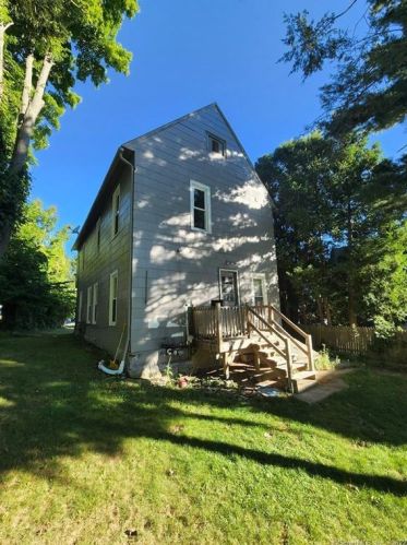 125 Park Rd, Waterbury, CT 06708-2740