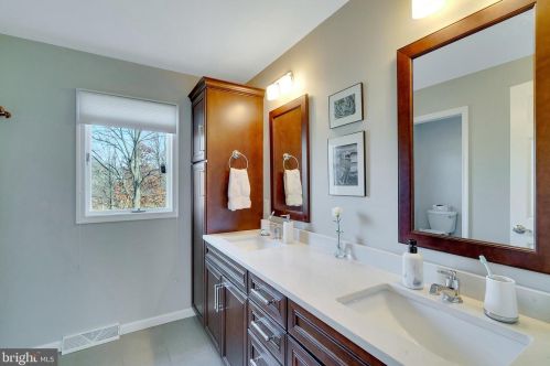 411 Shipwrighter Way, Lansdale PA  19446-4022 exterior