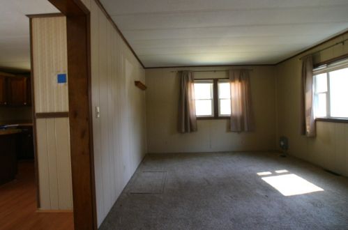 42 Judith St, Danville NH  03819-5141 exterior