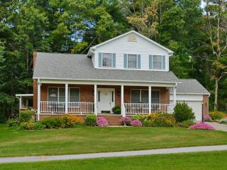 788 Fairgate Dr, Hendersonville, NC 28739-6864