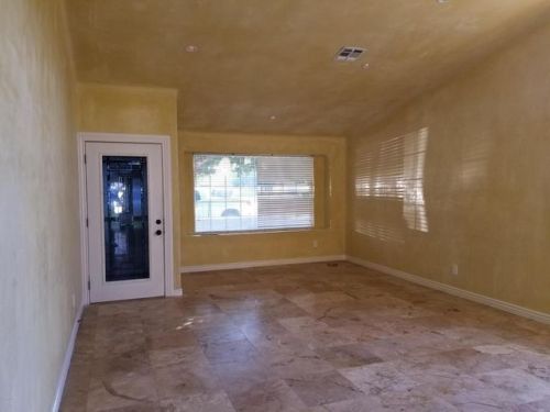 8760 Sierra Vista Dr, Glendale, AZ 85305-2059