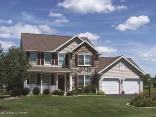6 Sand Dr, Wilkes Barre, PA 18704-1612