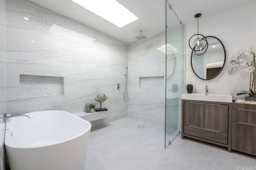 4709 Norwich Ave, Van Nuys CA  91403-2017 exterior