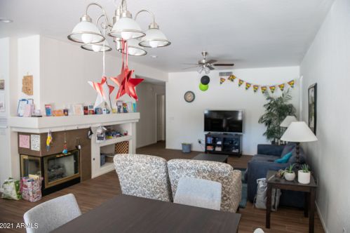 2213 Periwinkle Way, Chandler, AZ 85248-4173