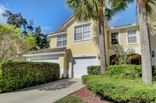 1062 Pinewood Lake Ct, West Palm Beach, FL 33415-1402