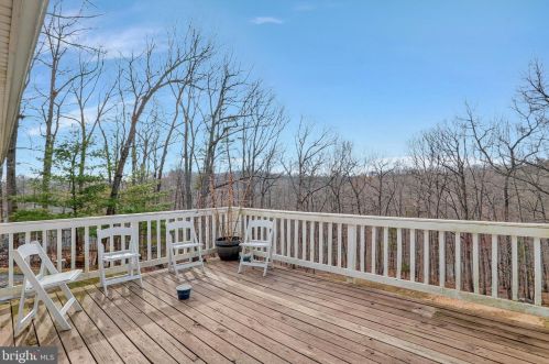 556 Grimes Golden Rd, Linden VA  22642-6313 exterior