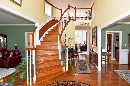 14419 Hamill Run Dr, Gainesville, VA 20155-5300