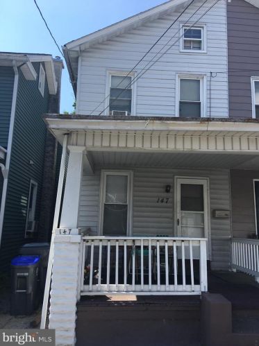 147 Lincoln St, Harrisburg, PA 17113-2254