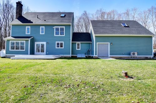 11 Bull Hill Rd, Colchester, CT 06415-2601