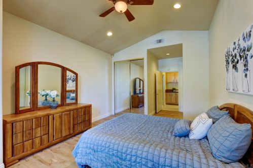 17704 Bellechase Cir, San Diego CA 92128-2097 exterior