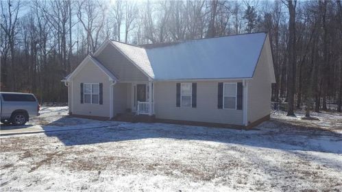 320 Barber Dr, Kimesville, NC 27298-2725