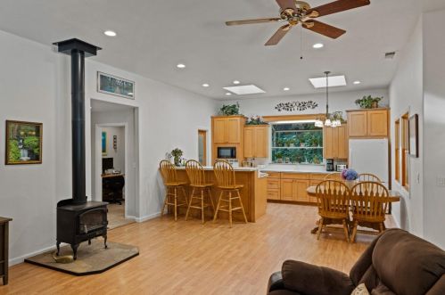 4904 Highway 9, Felton, CA 95018-9625