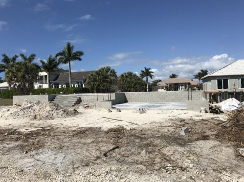 828 Amber Dr, Marco Island, FL 34145-5706