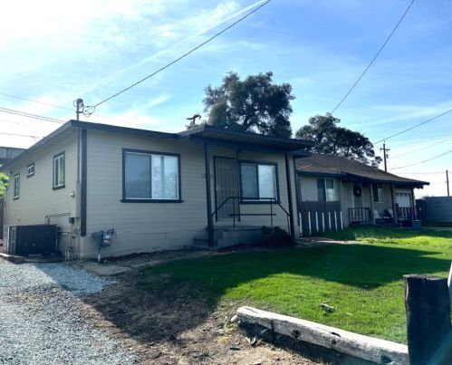 3012 Orange Ave, Riverbank, CA 95367-2004