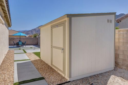 821 Summit Dr, Palm Springs CA  92262-1227 exterior