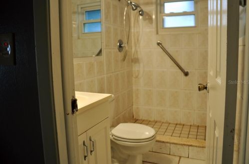 2142 Tumbleweed Dr, Tarpon Springs FL 34690-4553 exterior