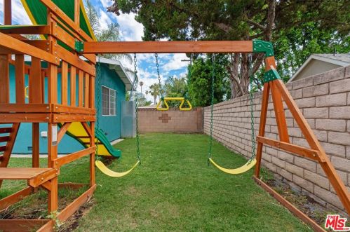 7239 Amestoy Ave, Van Nuys CA 91406-1603 exterior